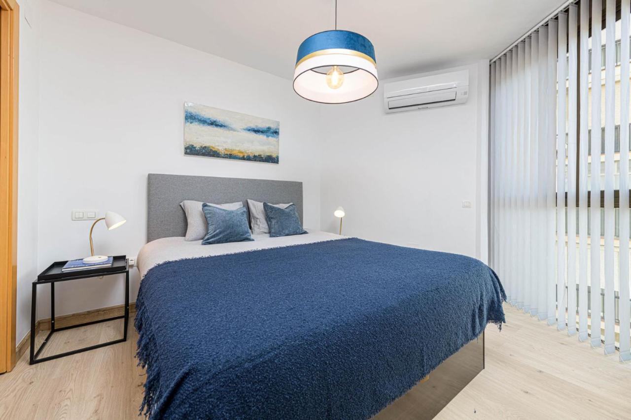 Mediterraneo Beach Apartment In Malaga By Solaga Holiday Homes Eksteriør billede