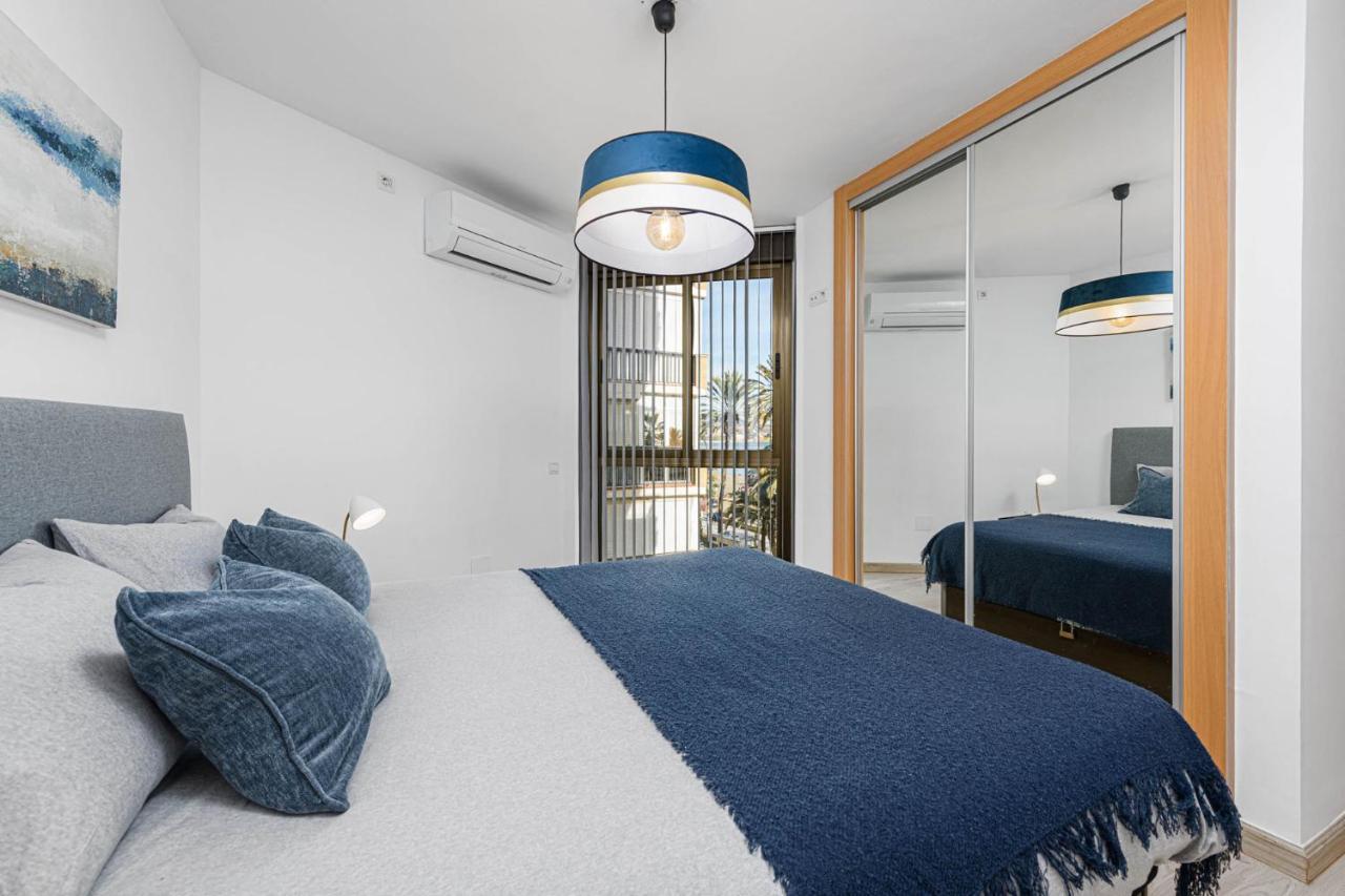 Mediterraneo Beach Apartment In Malaga By Solaga Holiday Homes Eksteriør billede