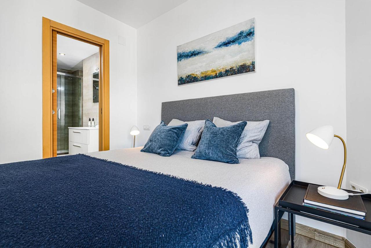 Mediterraneo Beach Apartment In Malaga By Solaga Holiday Homes Eksteriør billede
